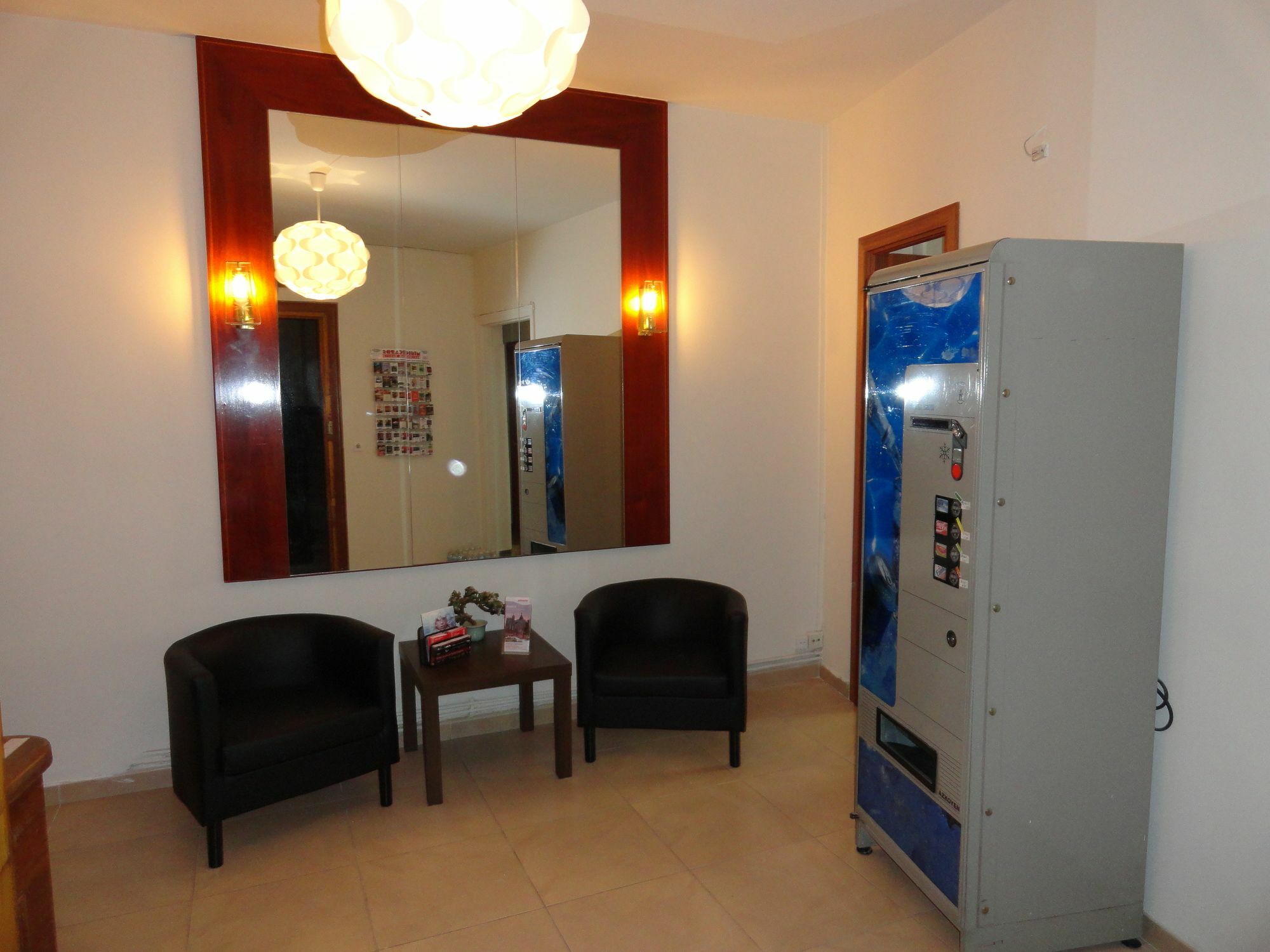 Hostal Alistana Madri Exterior foto